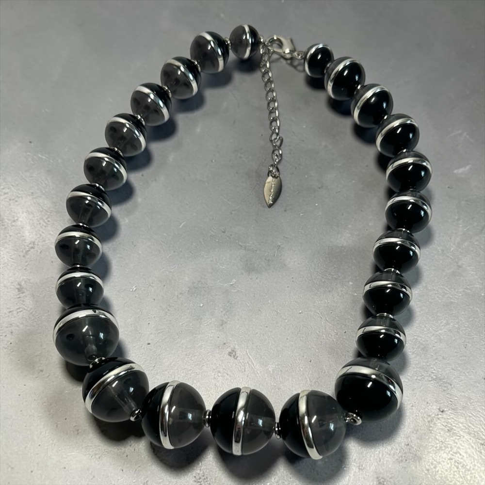Coldwater Creek Black Gray Lucite Bead Statement Necklace Silver Tone 23"